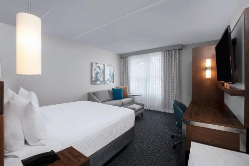 Courtyard by Marriott Miami Aventura Mall - image 8