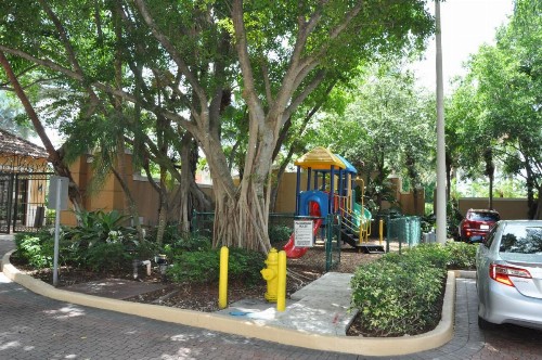 Yacht Club - image 2