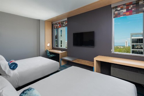 Aloft Miami Aventura - image 15
