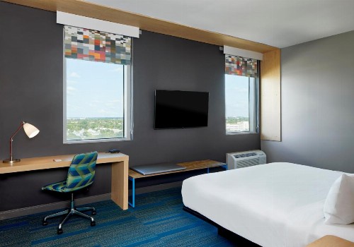 Aloft Miami Aventura - image 2