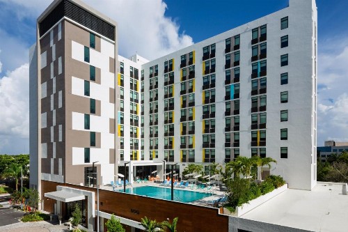 Aloft Miami Aventura - image 4