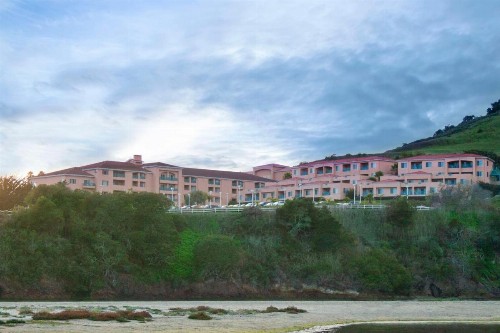 San Luis Bay Inn - image 13