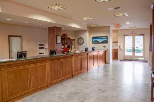 San Luis Bay Inn - image 17