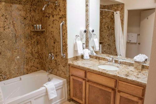 San Luis Bay Inn - image 22