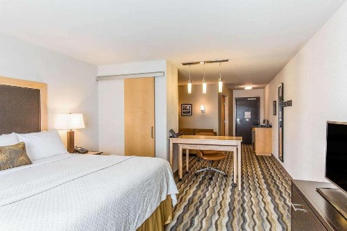 Cambria Hotel Cleveland Avon