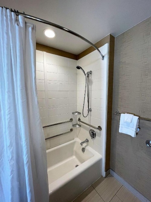Cambria Hotel Cleveland Avon - image 13
