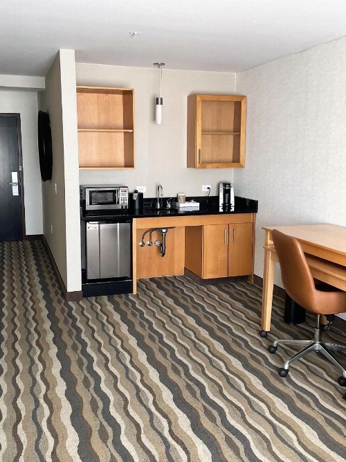 Cambria Hotel Cleveland Avon - image 16