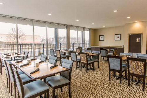 Cambria Hotel Cleveland Avon - image 19
