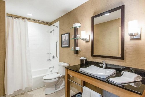 Cambria Hotel Cleveland Avon - image 26