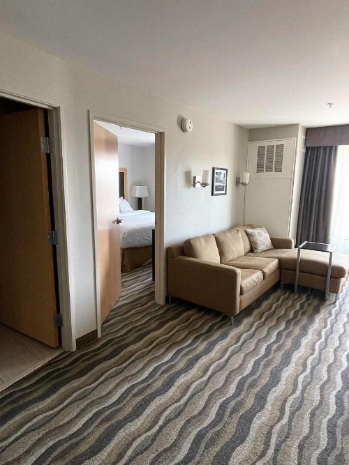 Cambria Hotel Cleveland Avon - image 39