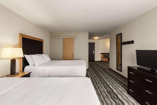 Cambria Hotel Cleveland Avon - image 41