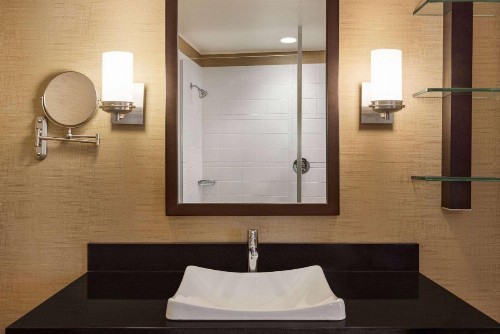 Cambria Hotel Cleveland Avon - image 43