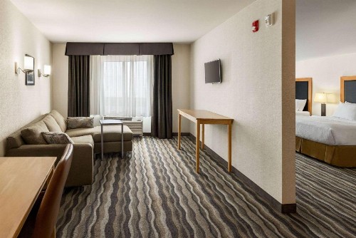 Cambria Hotel Cleveland Avon - image 44