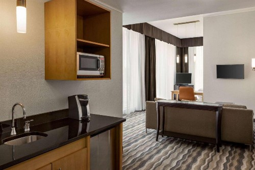 Cambria Hotel Cleveland Avon - image 8