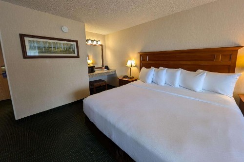 Comfort Inn Near Vail Beaver Creek - image 2