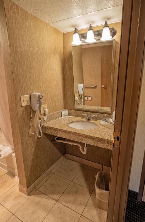 Comfort Inn Near Vail Beaver Creek - image 29