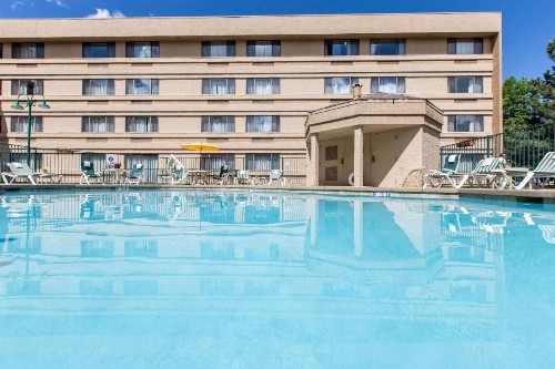 Comfort Inn Near Vail Beaver Creek - image 3