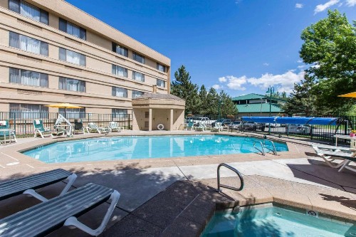 Comfort Inn Near Vail Beaver Creek - image 6