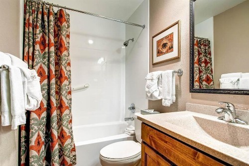 GetAways at Falcon Point Resort - image 11