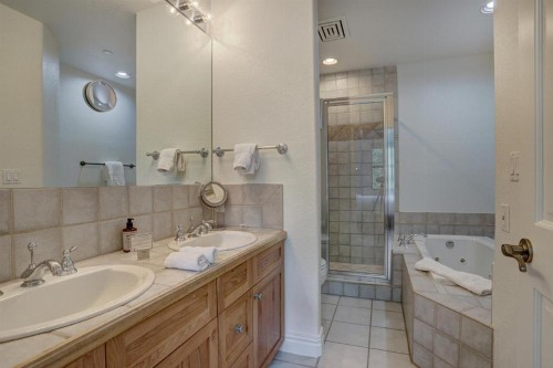 Avon Village - image 37