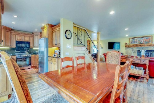 Skier's Retreat - image 11