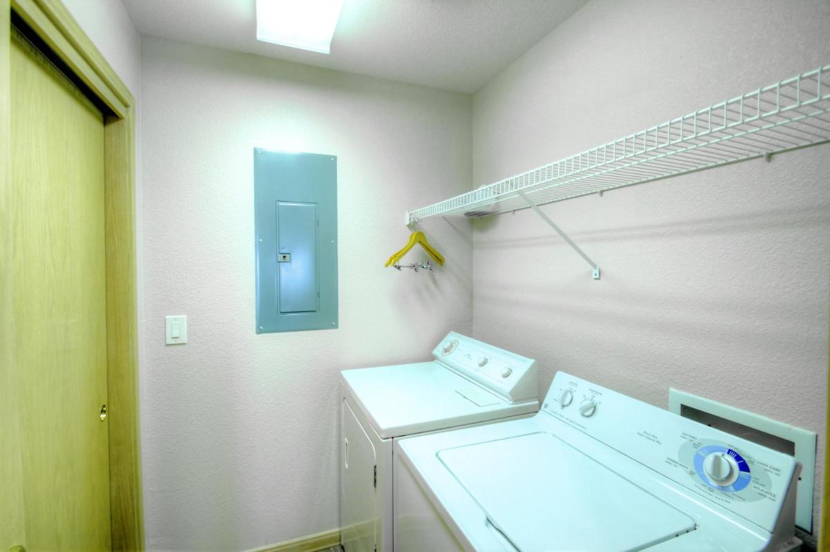 Canyon Run Townhouse F102 - image 6