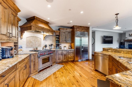 Luxury Nottingham Lake Condo - image 11