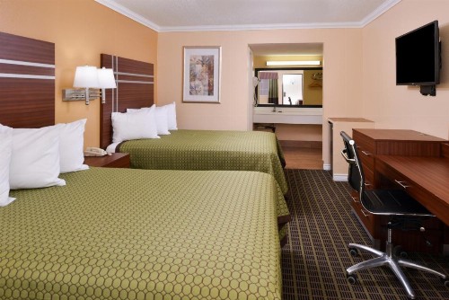 Americas Best Value Inn - Azusa/Pasadena - image 17