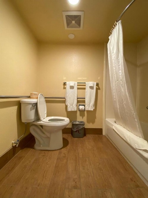 Americas Best Value Inn - Azusa/Pasadena - image 20