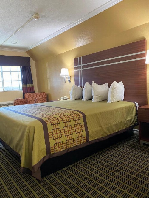 Americas Best Value Inn - Azusa/Pasadena - image 26