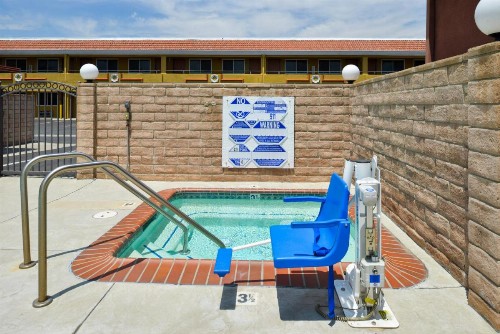 Americas Best Value Inn - Azusa/Pasadena - image 27