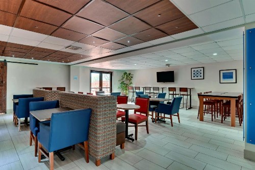 Holiday Inn Express & Suites Bad Axe an IHG Hotel - image 28