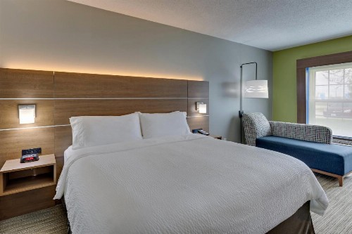 Holiday Inn Express & Suites Bad Axe an IHG Hotel - image 43