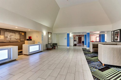 Holiday Inn Express & Suites Bad Axe an IHG Hotel - image 50