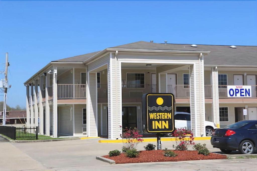 Western Inn - image 2
