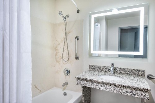Ramada by Wyndham Bakersfield - image 48