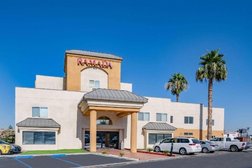 Ramada by Wyndham Bakersfield - image 7