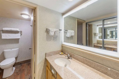 Best Western Plus Hill House - image 21
