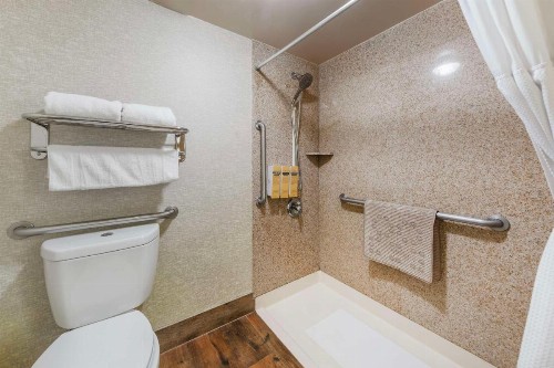 Best Western Plus Hill House - image 37