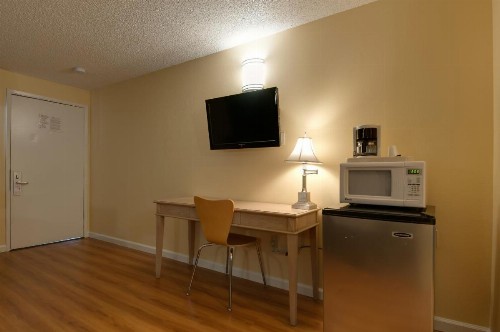 Vagabond Inn Bakersfield South - image 8