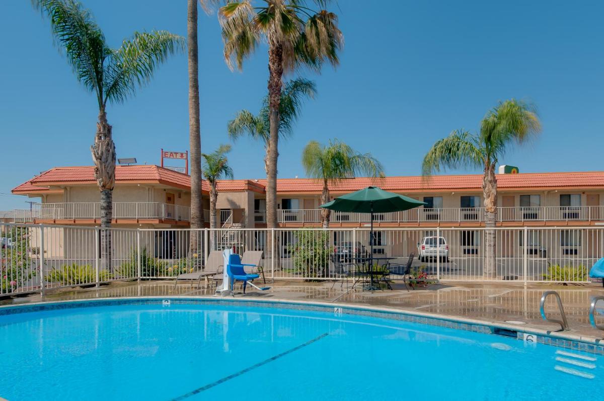 Vagabond Inn Bakersfield North - image 3