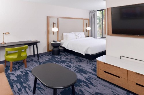 Fairfield Inn and Suites by Marriott Bakersfield Central - image 24