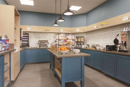 Country Inn & Suites by Radisson Bakersfield CA - image 15
