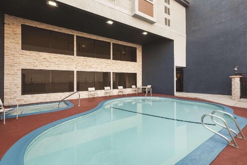 Country Inn & Suites by Radisson Bakersfield CA - image 19