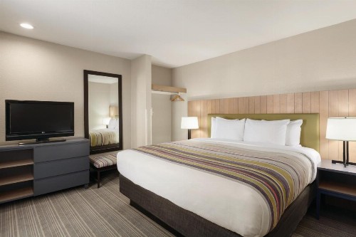Country Inn & Suites by Radisson Bakersfield CA - image 28