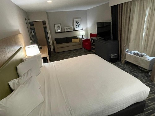 Country Inn & Suites by Radisson Bakersfield CA - image 45