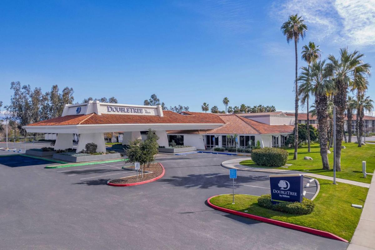 DoubleTree by Hilton Bakersfield - main image