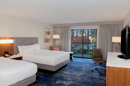 DoubleTree by Hilton Bakersfield - image 17