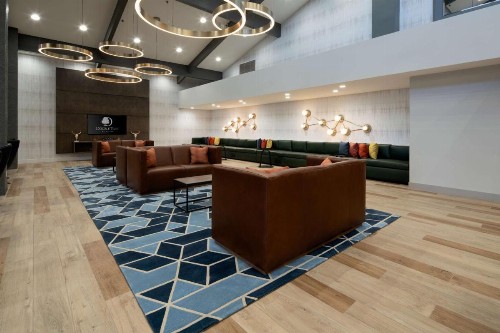 DoubleTree by Hilton Bakersfield - image 25