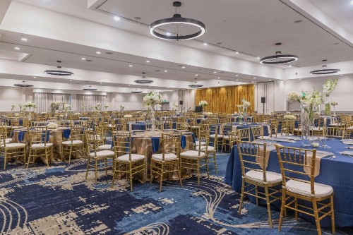 DoubleTree by Hilton Bakersfield - image 30